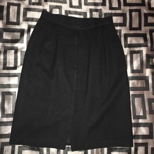 Briggs New York 100% Wool Black Skirt Size 8